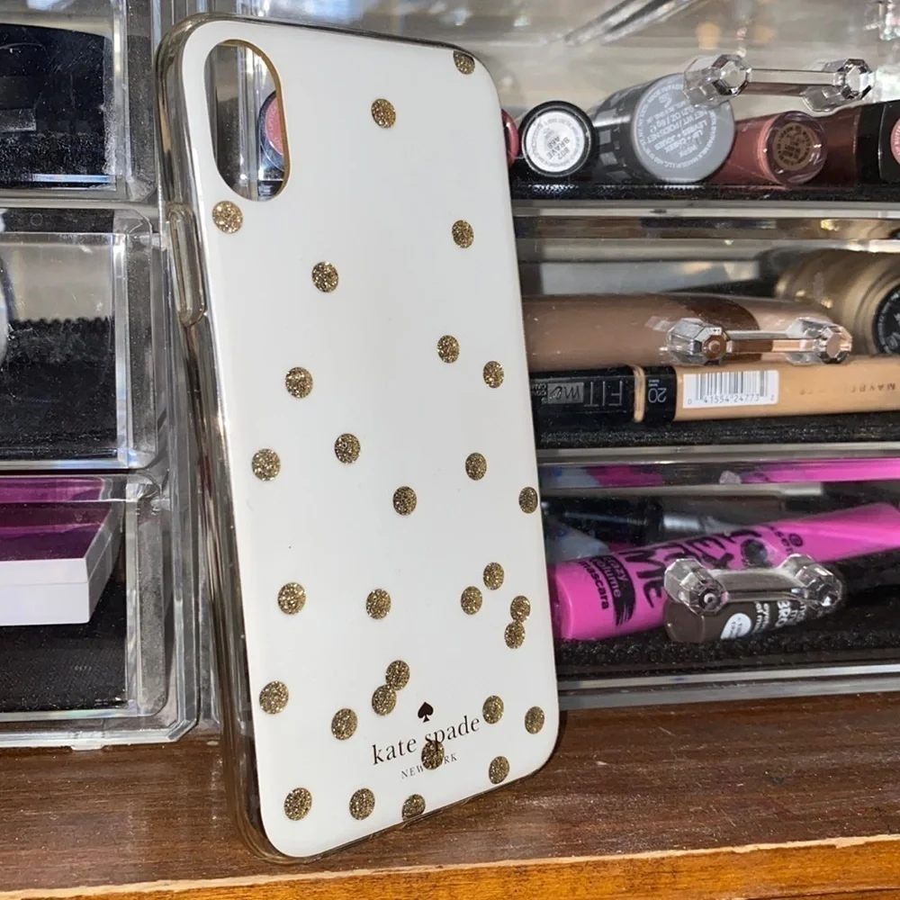 KATE SPADE White with Gold polka-dots phone case. IPhone XS